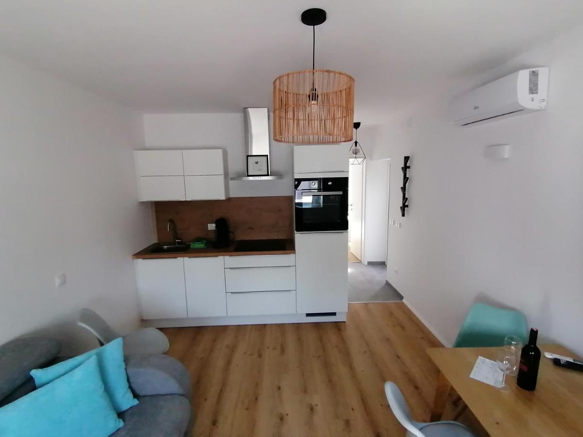 Appartement Zum Hofgassl Haus Isi à Mörbisch am See Extérieur photo